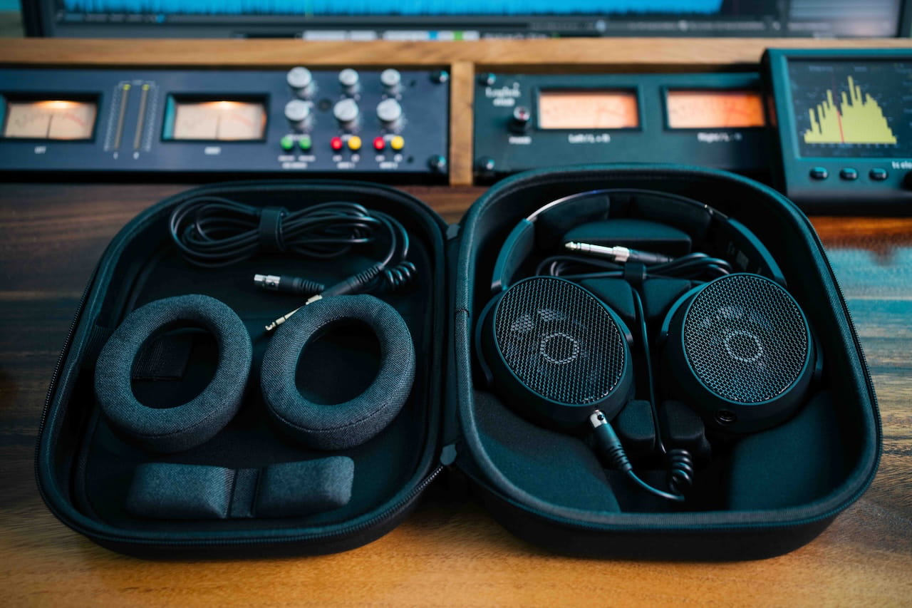sennheiser-hd-490-pro-plus-studio-headphones.jpg